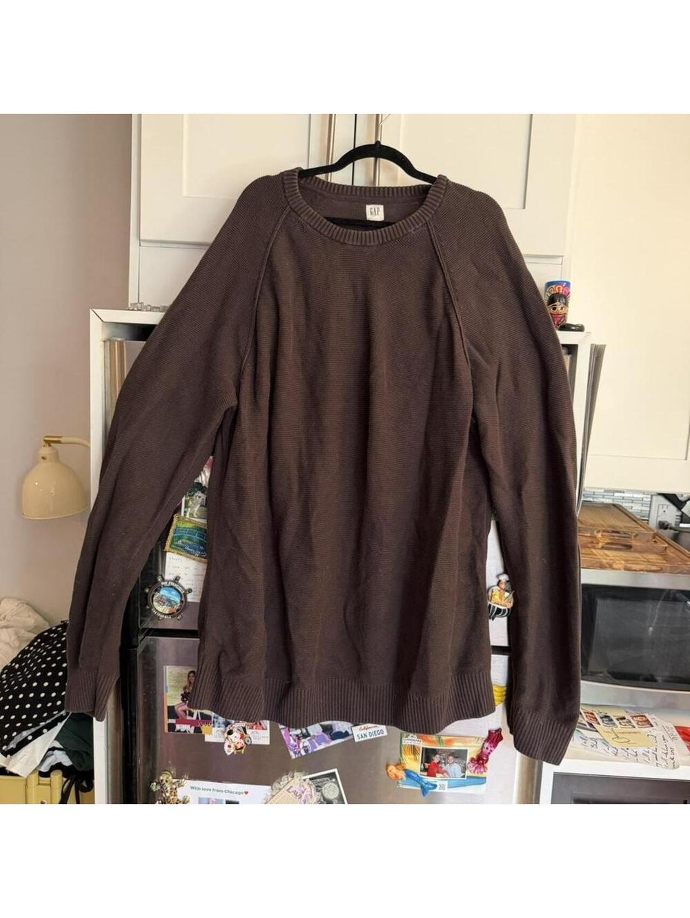 Brown Gap crewneck sweater in XXL #cozy #knitwear